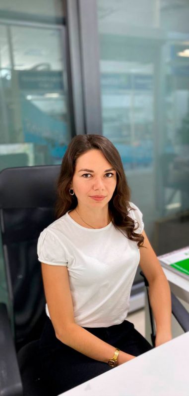 Ірина-Лихач-старший-менеджер-ALEX-VEKA-ВікноПлюс-вікна-та-двері-века-Вінниця-КИїв